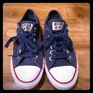 Converse tennis shoes